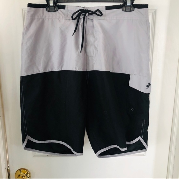 NWOT TRUNKS surfs & swim grey & black men’s swim trunks size large - Picture 1 of 7